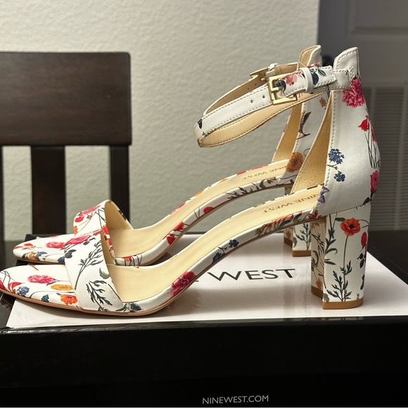 Nine West Sandal - Picture 6 of 6